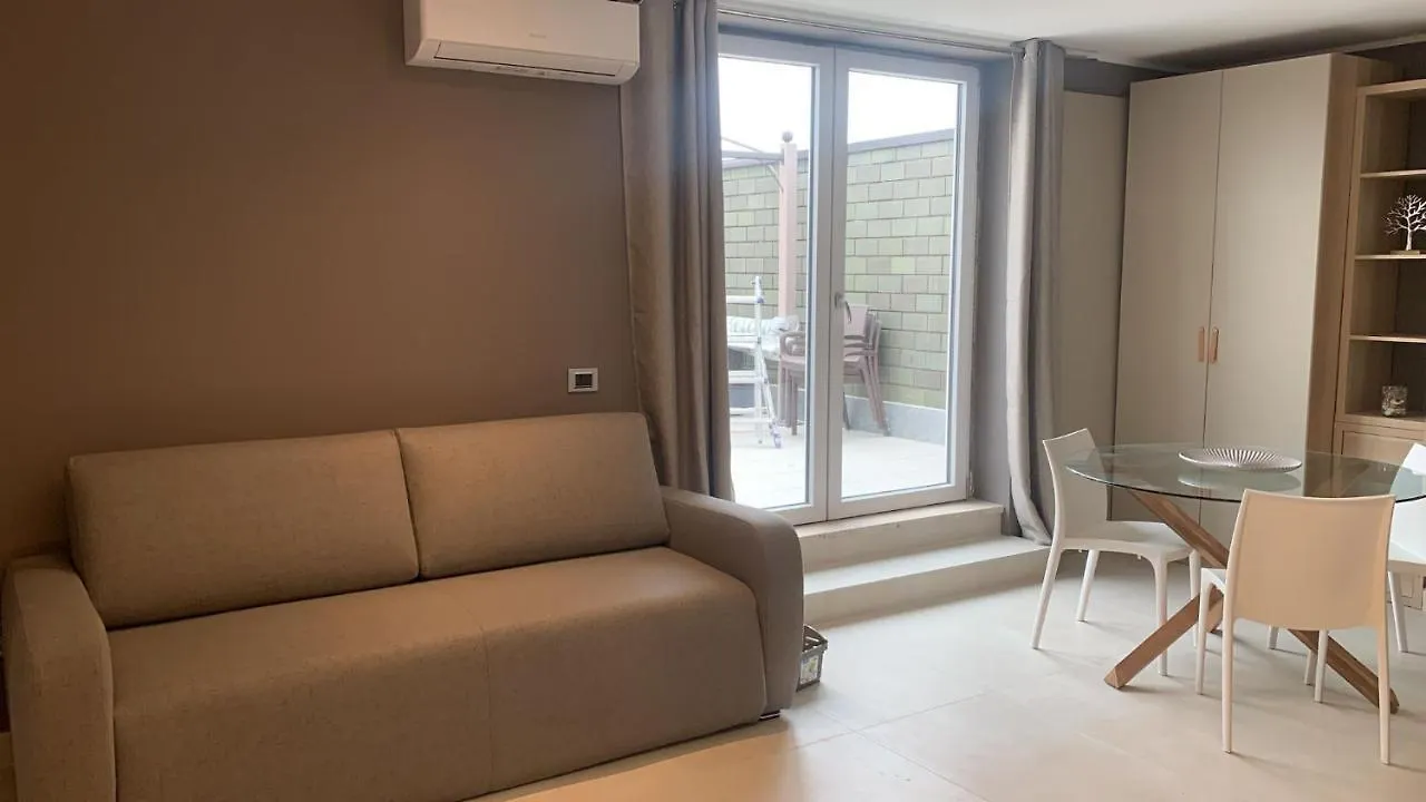 R39 Attic With Terrace And Private Parking Apartment Milan