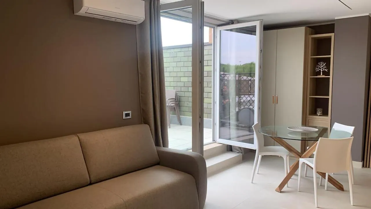 R39 Attic With Terrace And Private Parking Apartment Milan