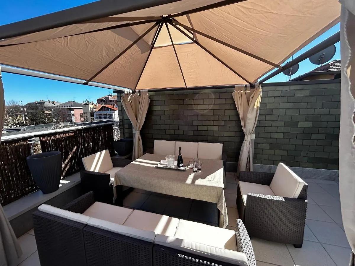 R39 Attic With Terrace And Private Parking Apartment Milan 0*,