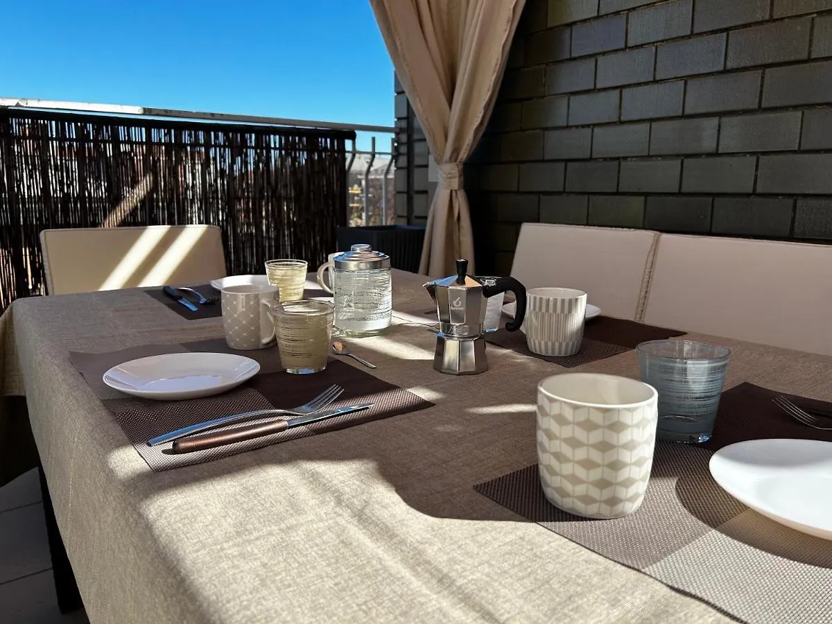 R39 Attic With Terrace And Private Parking Apartment Milan