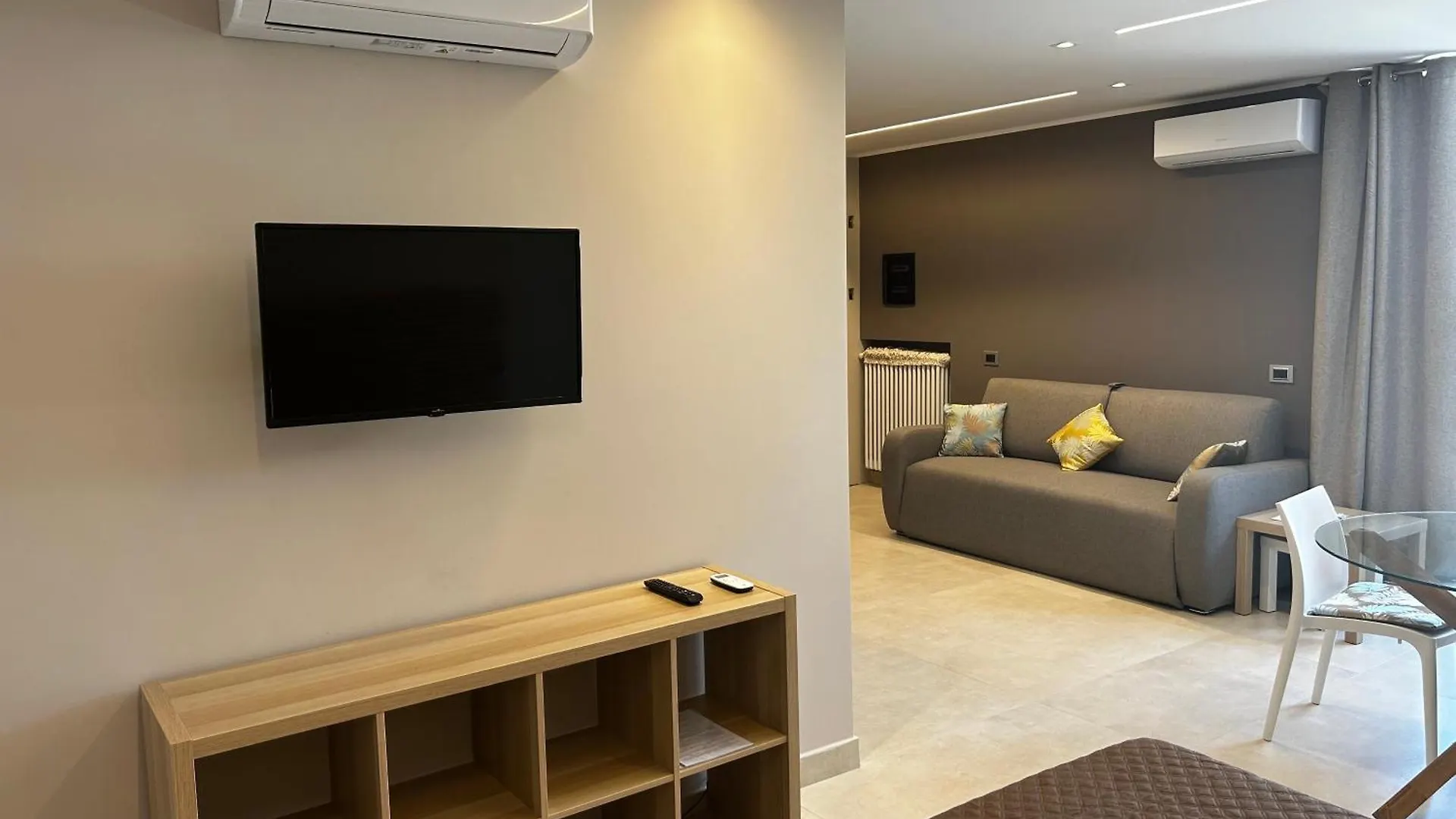 R39 Attic With Terrace And Private Parking Apartment Milan