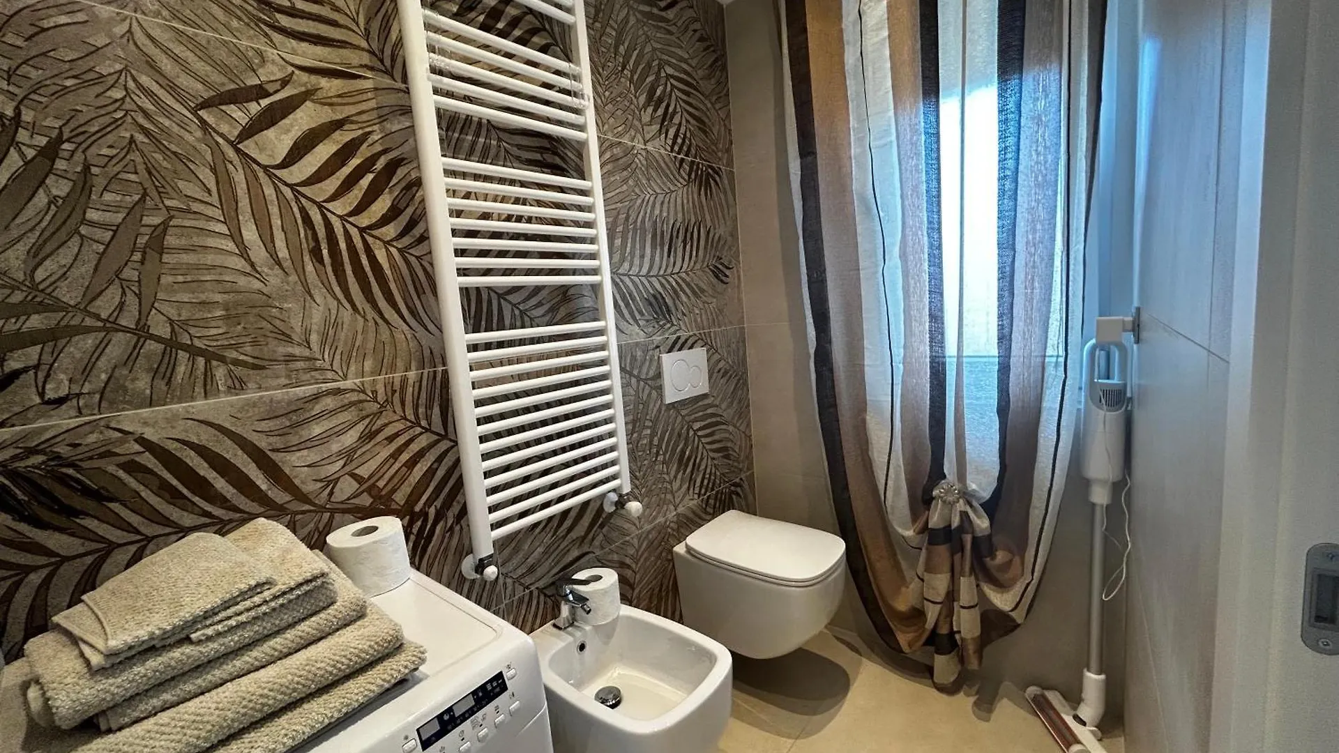 R39 Attic With Terrace And Private Parking Apartment Milan