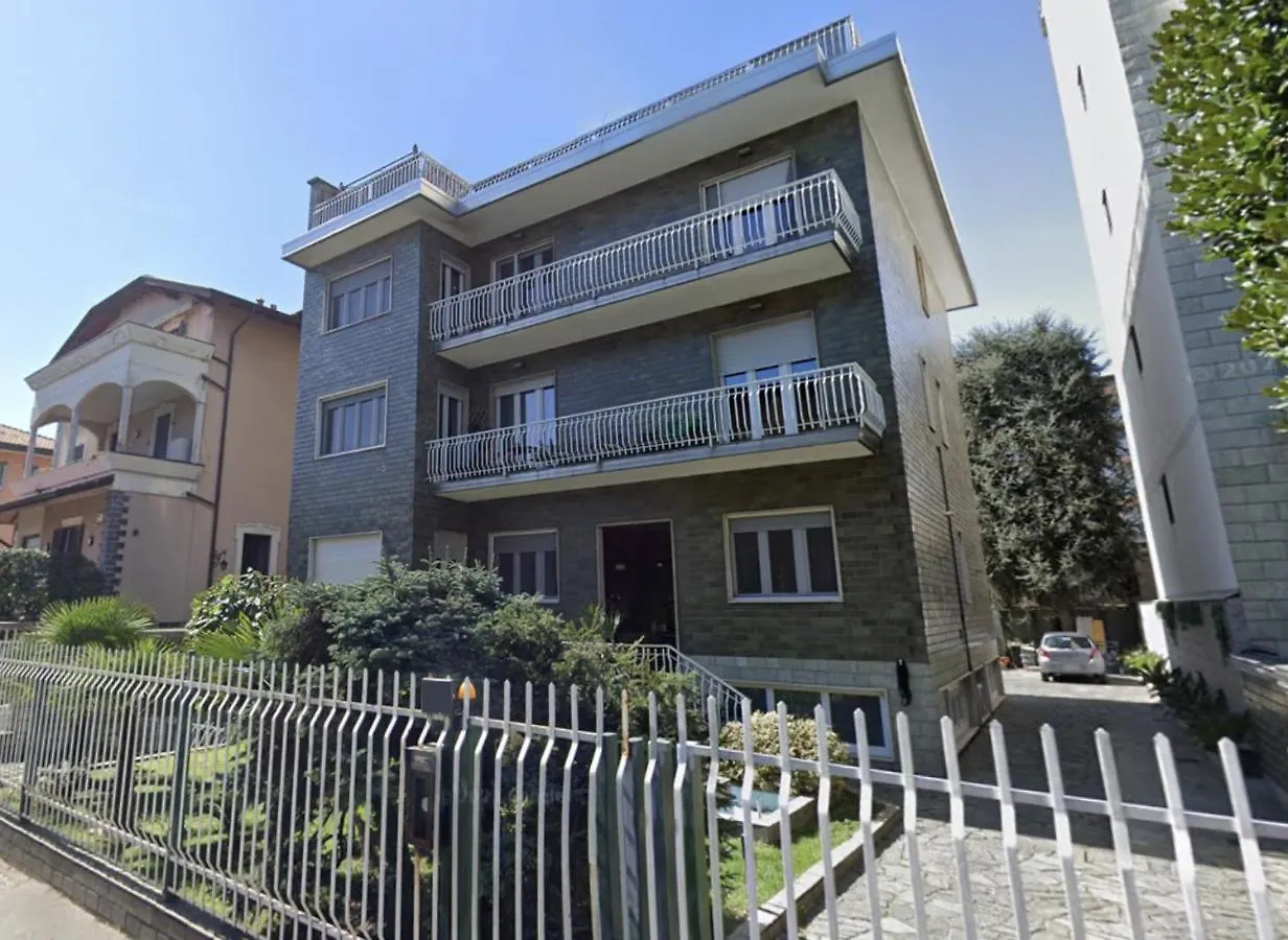 R39 Attic With Terrace And Private Parking Apartment Milan