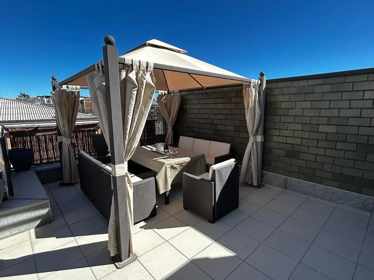 Appartamento R39 Attic With Terrace And Private Parking Milano